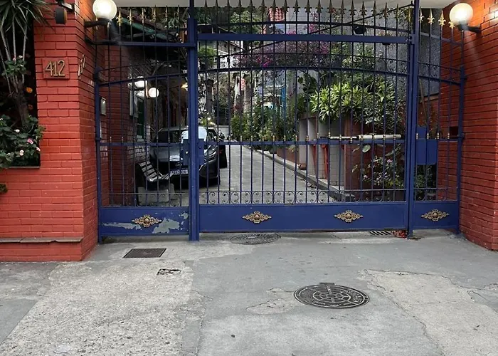 Linda Suite Com Banheiro,Em Casa De Vila Rio de Janeiro